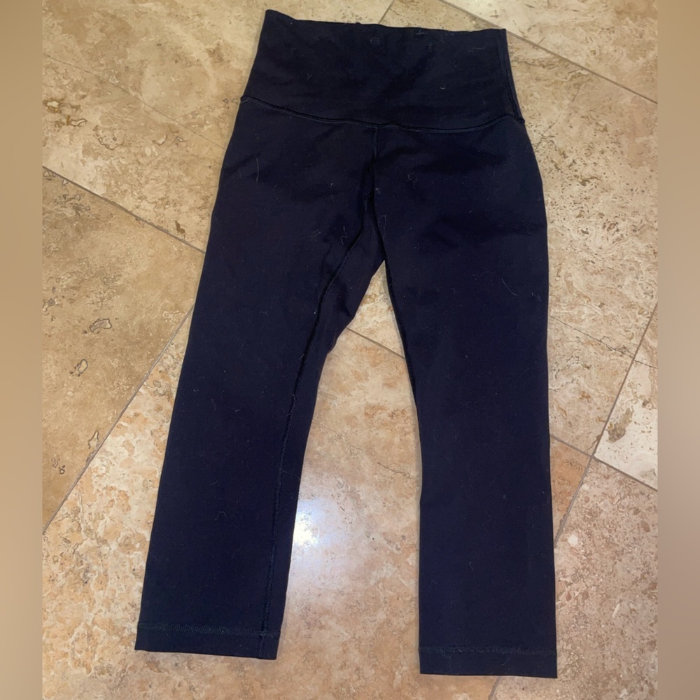 Lulu lemon Black cropped leggings. Align leggings I think
